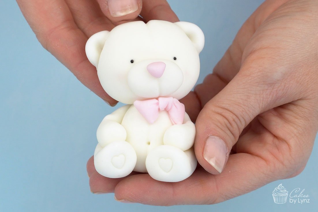 fondant teddy bear cake topper