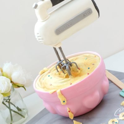 Anti gravity baking cake