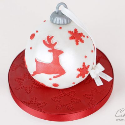 Christmas Bauble cake