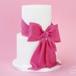 Giant Gumpaste / fondant Bow Cake Tutorial Giant Gumpaste / fondant Bow Cake Tutorial