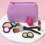 Make up bag cake decorating tutorial