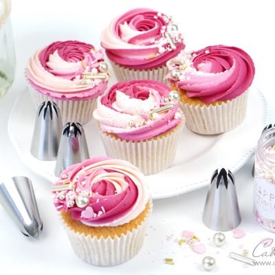 Modern chunky rosette swirl Piping Techniques