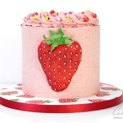 the ultimate strawberry cake decorating tutorial and recipe
